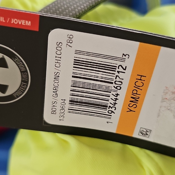 Under Armour Lime Athletic Kids Shorts New Small - Picture 4 of 5